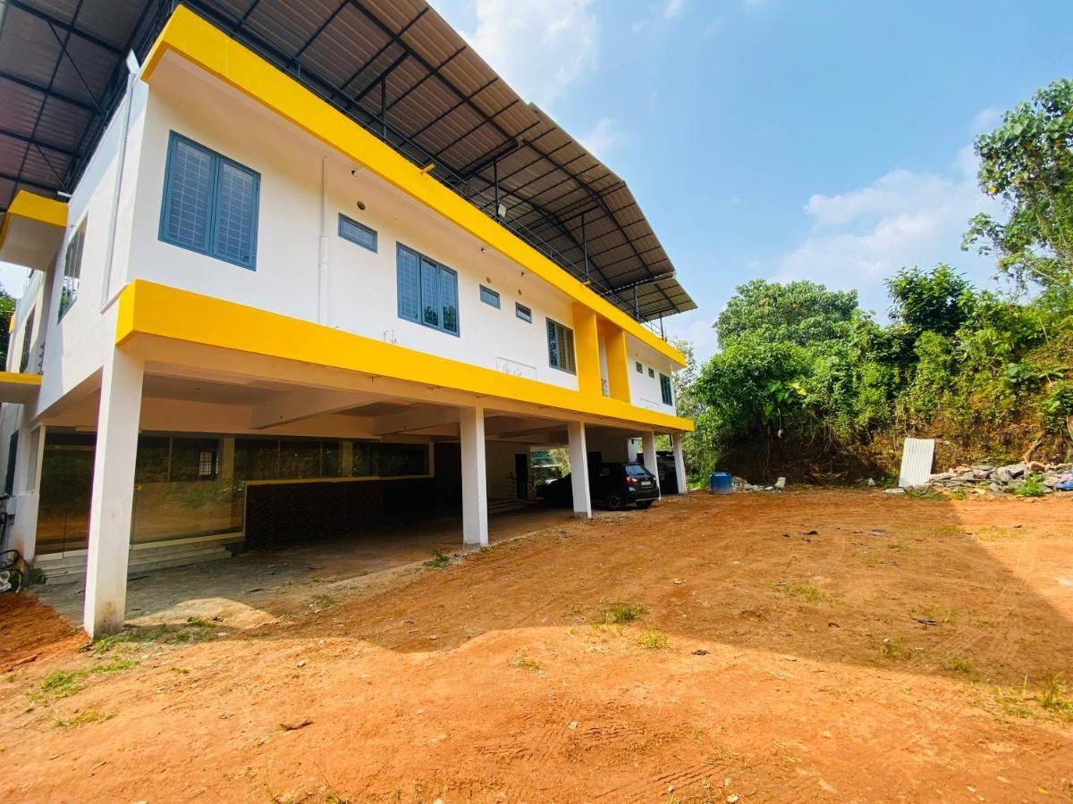 Erumely Central Homes Mundakāyam エクステリア 写真